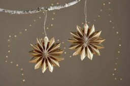 nkuku Amata Brass Star Baubles Set Of 2 - Christmas Decorations - Antique Brass