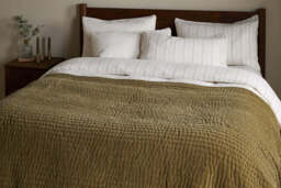 nkuku Nidra Velvet & Linen Bed Quilt - Textiles - Moss - 220 x 140 cm