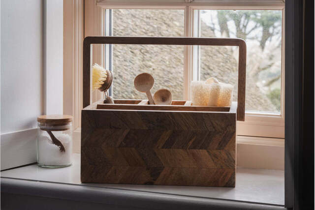 nkuku Sukha Mango Wood Caddy - Bathroom - One Size - Natural