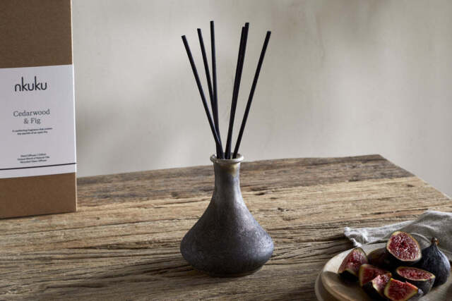 nkuku Cedarwood & Fig Reed Diffuser - Candles & Home Fragrance - Frosted Black - 1 Wick