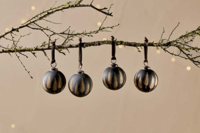 nkuku Nalguna Baubles Set Of 4 - Christmas Decorations - Black/Brass
