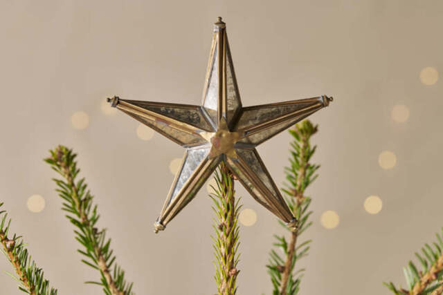 nkuku Bakara Star Tree Topper - Christmas Decorations - Antique Brass - 19 x 19 x 8 cm