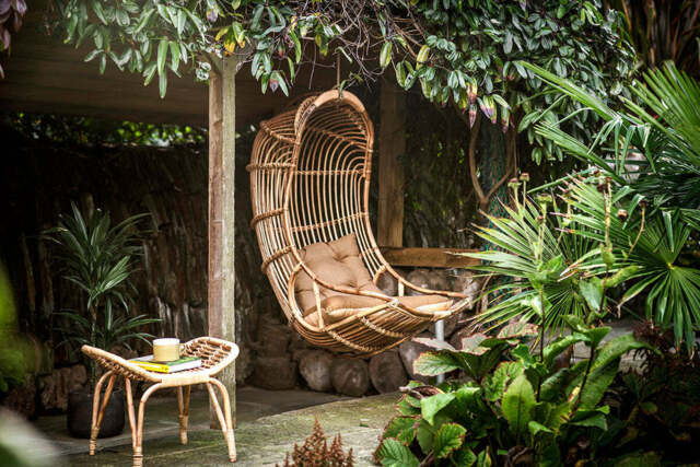 nkuku Nesari Rattan Hanging Dining Chair - Garden - One Size - Natural