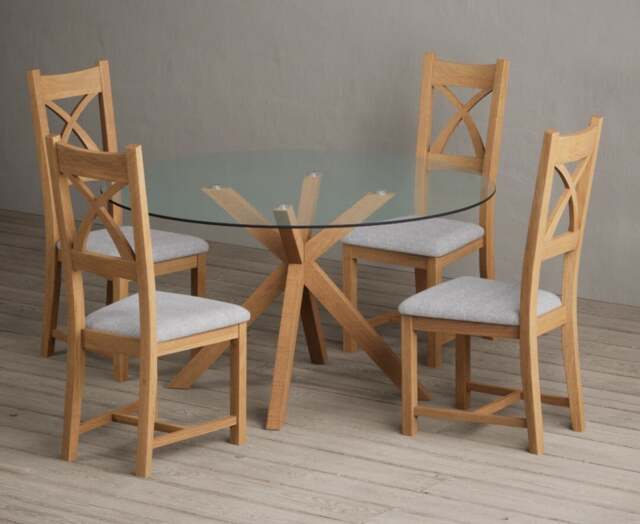 Lakelyn 140cm Round Solid Oak and Glass Dining Table with 4 Oak Natural Chairs