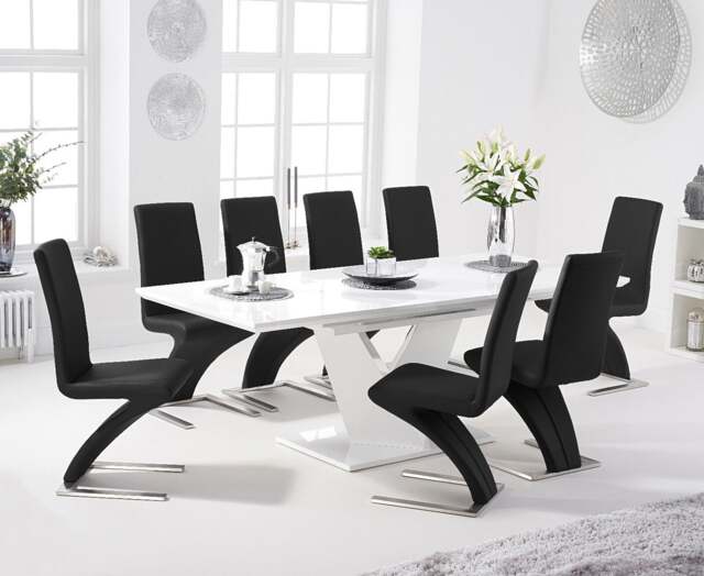 Extending Vittorio 160cm White High Gloss Dining Table with 4 Black Aldo Chairs
