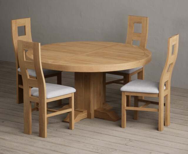 Helmsley 150cm Solid Oak Round Pedestal Dining Table with 4 Light Grey Natural Chairs