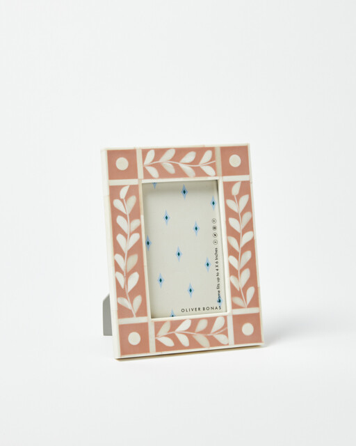"Ivy Pink Photo Frame 6x4"""