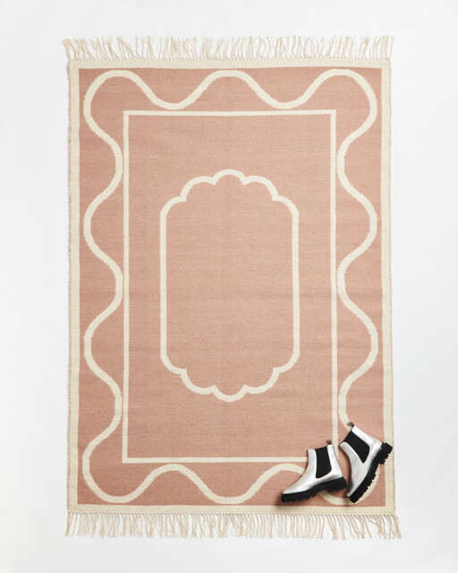 Mae Pink Handwoven Jacquard Rug 140x200cm