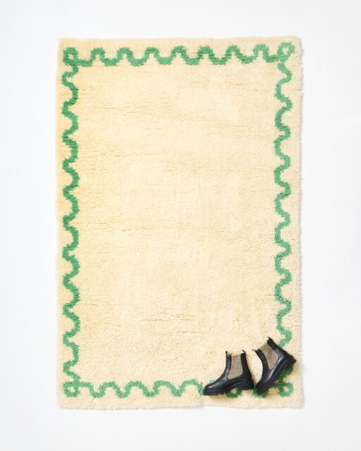 Casa Fluffy Tufted Wool Green Border Rug 140x200cm
