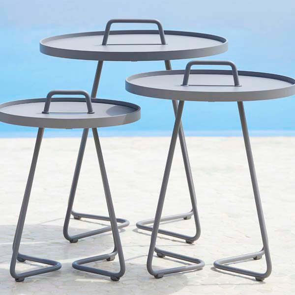 CANE-LINE On-the-move Outdoor Side Table X-Small Light Grey