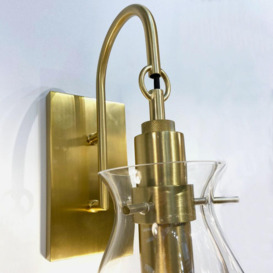 Andrew Martin Ivy Wall Light Aged Brass - thumbnail 2