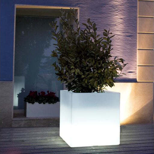 Skyline LED Planter Cube