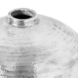 Hill Interiors Large Hammered Silver Astral Vase - thumbnail 2