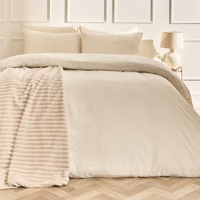 OHS Plain Duvet Cover Set, Ivory - King - image 1