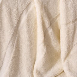 OHS Tufted Contour Teddy Fleece Throw, Ivory - 125 x 150cm - thumbnail 2