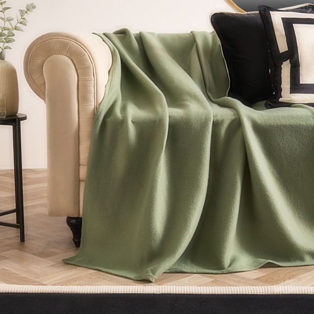 OHS Plain Fleece Throw, Evergreen - 125 x 150cm - image 1