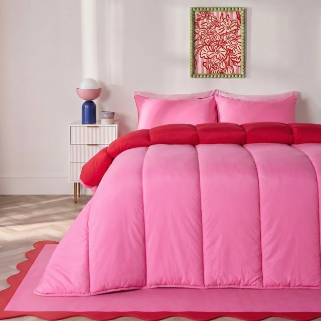 OHS Coverless 10.5 Tog Reversible Duvet Set, Hot Pink/Red - Single - image 1