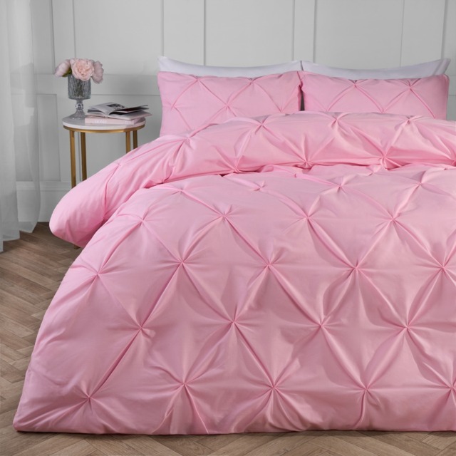 OHS Polycotton Diamond Pintuck Pinch Pleat Duvet Set, Pink - Double - image 1