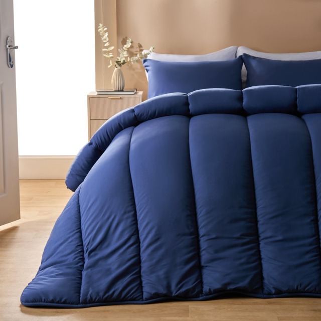 OHS Coverless 10.5 Tog Duvet Set, Navy - Single - image 1