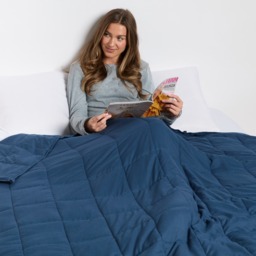 OHS Supersoft Weighted 6kg Blanket, Navy - 125 x 180cm - thumbnail 3
