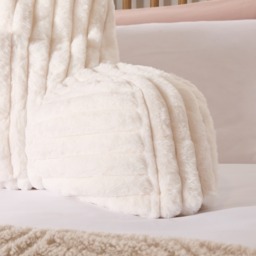 OHS Ribbed Faux Fur Cuddle Cushion with Heatable Pocket - Cream - thumbnail 4