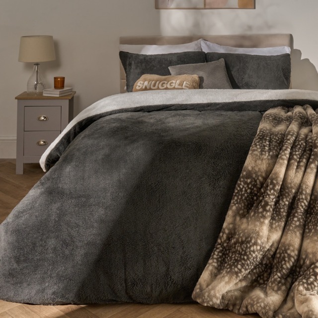 OHS Teddy Fleece Reversible Duvet Cover Set, Charcoal/White - Double - image 1