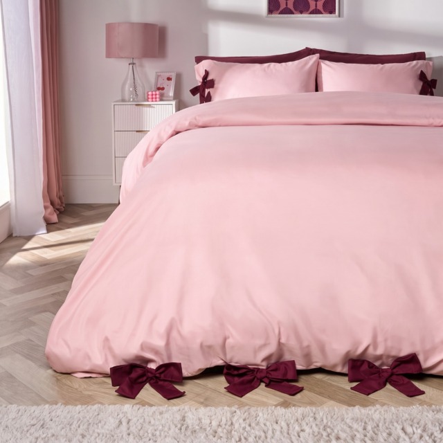 OHS Bow Tie Plain Dyed Duvet Cover Set, Blush/Burgundy - Double - image 1