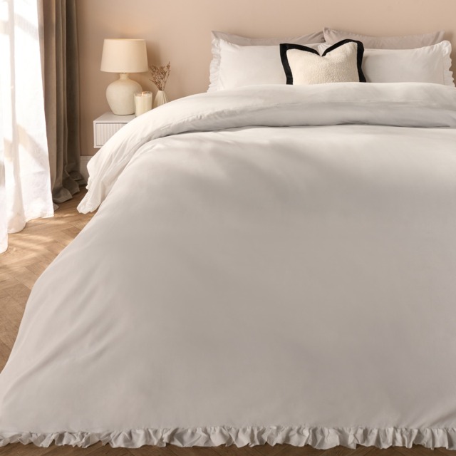 OHS Frill Edge Duvet Cover Set, White - Double - image 1