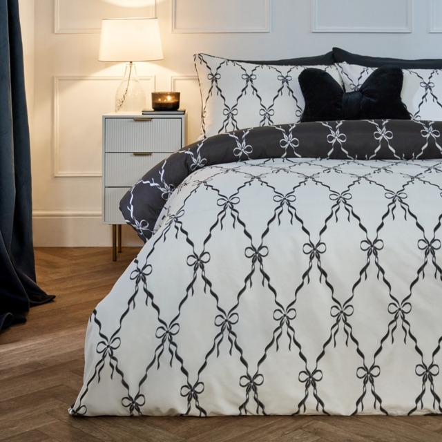 OHS Bow Ribbon Print Reversible Duvet Cover Set, Monochrome - King - image 1
