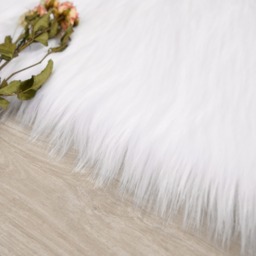 OHS Faux Sheepskin Heart Rug - White - thumbnail 4