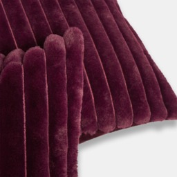 OHS Faux Fur Thick Ribbed Cushion Covers, Burgundy - 45 x 45cm - thumbnail 5