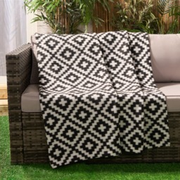 OHS Geometric Tile Print Fleece Throw - Monochrome - thumbnail 1