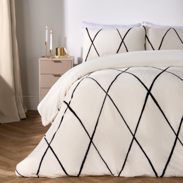 OHS Diamond Check Teddy Fleece Duvet Cover Set, Monochrome - Double - image 1