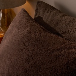 OHS Teddy Fleece Pillowcases - Chocolate - thumbnail 3