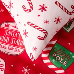 OHS Santa Stop Here Slogan Reversible Duvet Cover Set, Red/White - Single - thumbnail 3