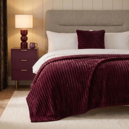 OHS Faux Fur Thick Ribbed Throw, Burgundy - 200 x 240cm