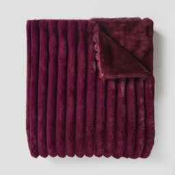 OHS Faux Fur Thick Ribbed Throw, Burgundy - 200 x 240cm - thumbnail 3