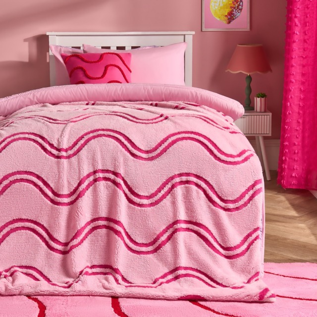 OHS Wave Tufted Fleece Throw - Pink/Red - image 1