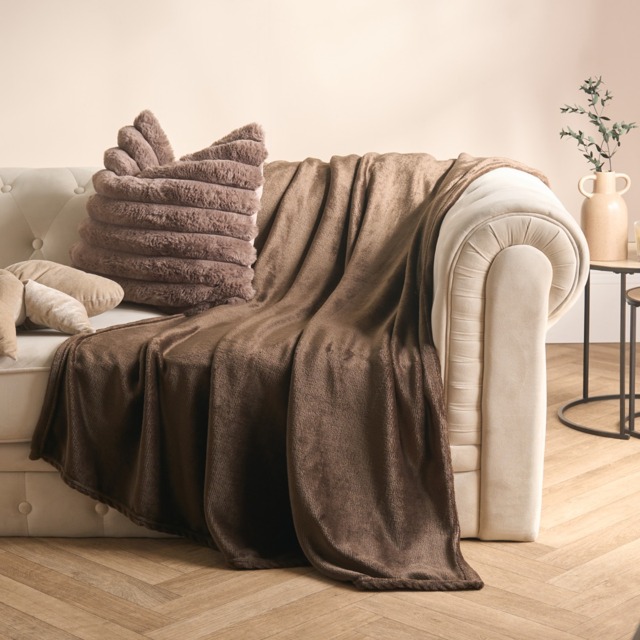 OHS Supersoft Throw, Chocolate - 150 x 200cm - image 1
