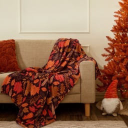 OHS Ultra Soft Autumn Print Throw - Burgundy - thumbnail 1