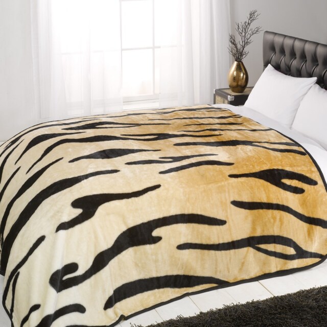 Animal Print Mink Faux Fur Throw Fleece Blanket - Tiger Design - 125 x 150cm