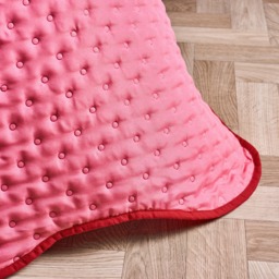OHS Scallop Edge Quilted Throw - Pink/Red - thumbnail 3