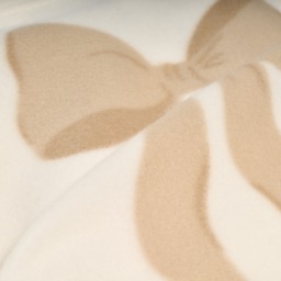 OHS Bow Print Fleece Throw, Cream/Natural - 120 x 150cm - thumbnail 5