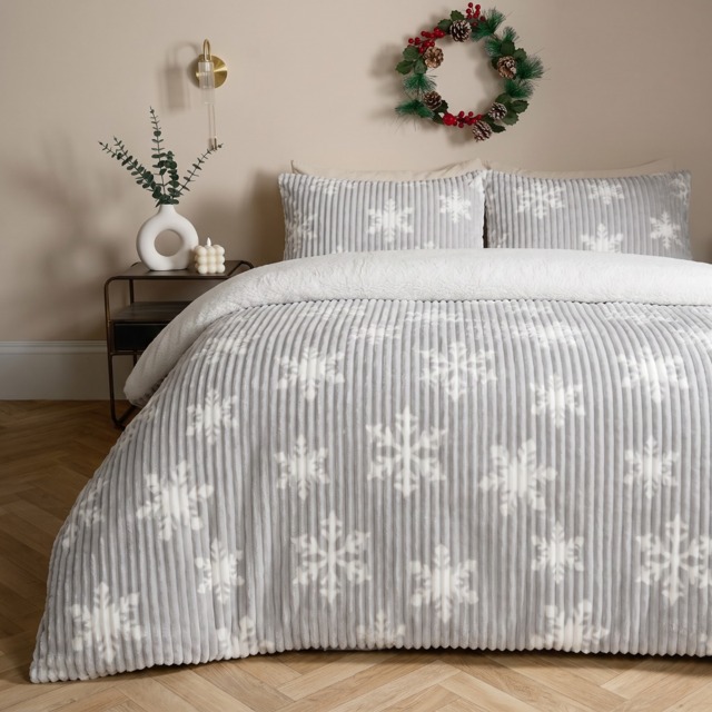 OHS Snowflake Print Ribbed Fleece Duvet Cover Set, Silver - King - image 1