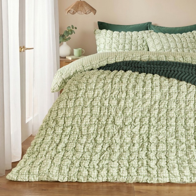 OHS Quilted Seersucker Gingham Duvet Cover Set, Sage - Double - image 1