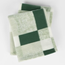 OHS Tartan Check Fleece Throw, Forest Green - 150 x 200cm - thumbnail 4