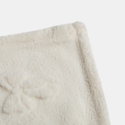 OHS Tufted Bow Teddy Fleece Throw, Ivory - 180 x 200cm - thumbnail 4