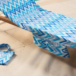 OHS Zigzag Print Beach Towel in a Bag - Blue - thumbnail 3