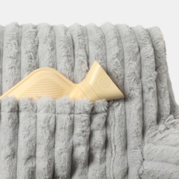 OHS Heatable Ribbed Faux Fur Cuddle Cushion - Silver - thumbnail 4