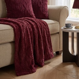 OHS Cable Knit Sherpa Throw, Burgundy - 130 x 160cm - thumbnail 1